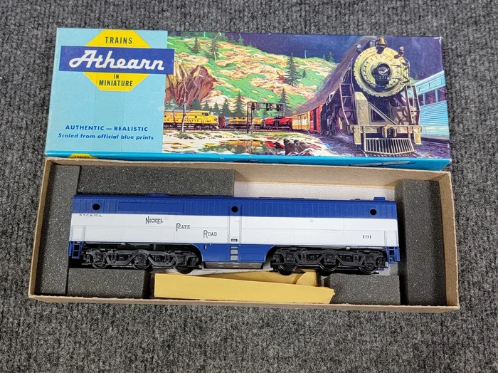 Athearn 3370 (Blue Box) HO Scale ALCo PB-1 Nickel Plate Road NKP 191 Dummy – NOS